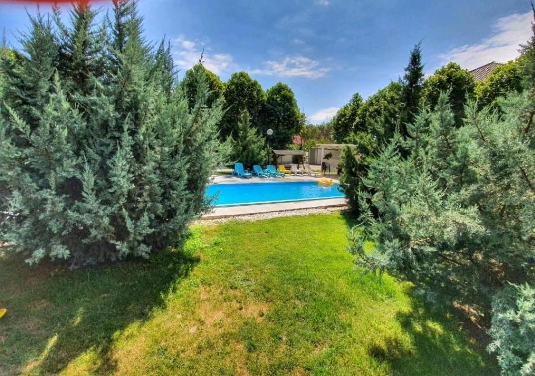 Tranzzit Airport Apartment II Otopeni Bagian luar foto
