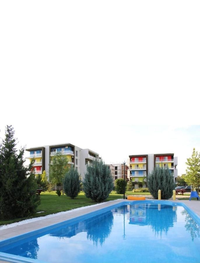 Tranzzit Airport Apartment II Otopeni Bagian luar foto