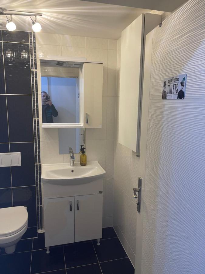 Tranzzit Airport Apartment II Otopeni Bagian luar foto