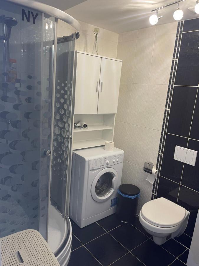 Tranzzit Airport Apartment II Otopeni Bagian luar foto